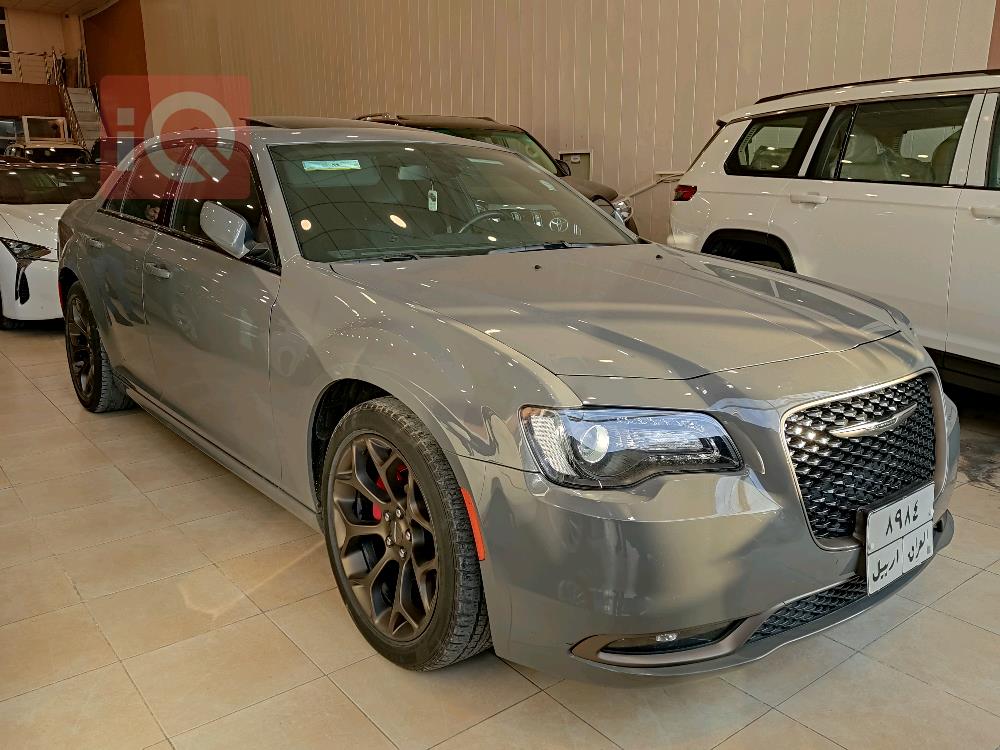 کرایسلەر 300